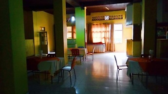 Eminence Hotel