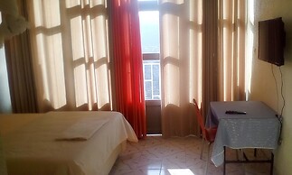 Eminence Hotel