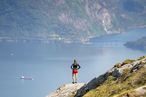 Lavik Fjord Hotell