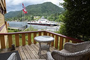 Lavik Fjord Hotell