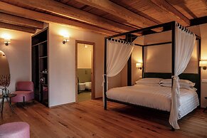 Borgotufi Albergo Diffuso