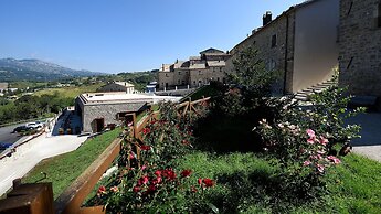 Borgotufi Albergo Diffuso