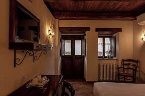 Borgotufi Albergo Diffuso