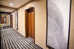 Hampton Suites Serviced Apartments