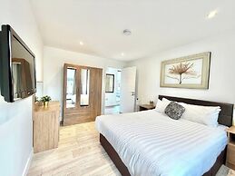 Hampton Suites Serviced Apartments