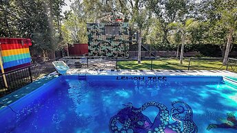 Lemon Tree Hostel
