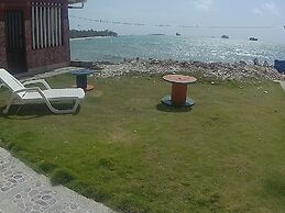 Rocky Cay Bay