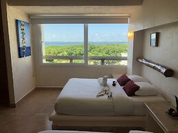 Rodero by Solymar Beachfront Condos in Hotel Zone