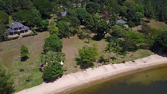 Garuga Resort Beach Hotel
