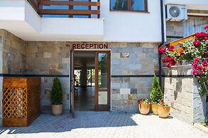 Festa Gardenia Hills
