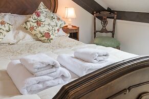 Blenheim Lodge