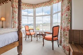 Blenheim Lodge