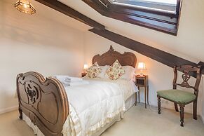 Blenheim Lodge