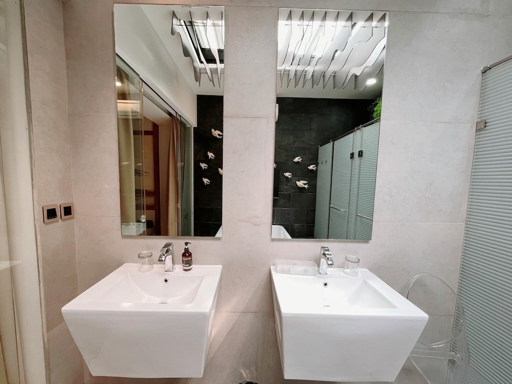 Verse Luxe Hotel Wahid Hasyim