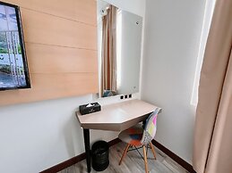 Verse Luxe Hotel Wahid Hasyim
