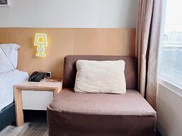 Verse Luxe Hotel Wahid Hasyim