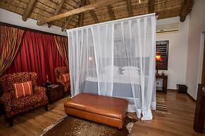 Umzolozolo Private Safari Lodge