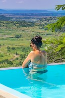Umzolozolo Private Safari Lodge