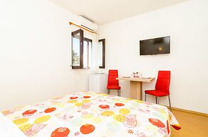 Cina Apartments