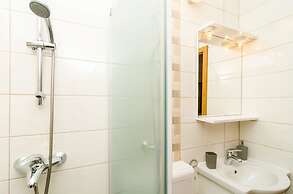 Cina Apartments