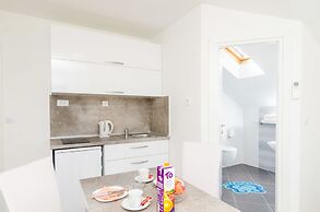 Cina Apartments