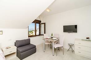 Cina Apartments