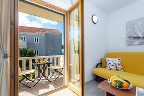 Cina Apartments