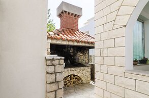Cina Apartments