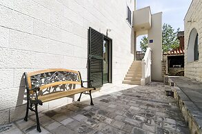 Cina Apartments