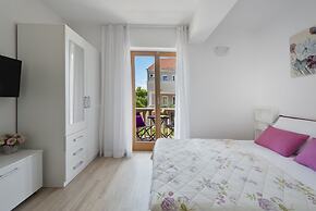 Cina Apartments