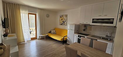 Cina Apartments
