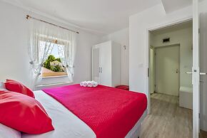 Cina Apartments