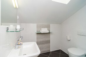 Cina Apartments