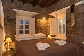 Anemos Houses