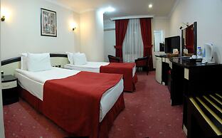 Saffron Hotel