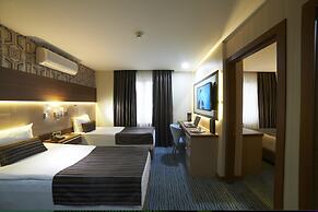 Saffron Hotel