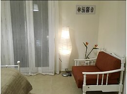 Demeliza Apartments
