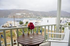 Yperia Hotel