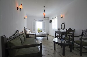 Yperia Hotel