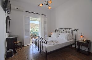 Yperia Hotel