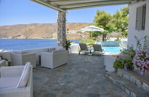 Yperia Hotel