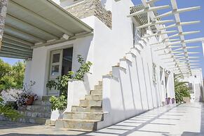 Yperia Hotel