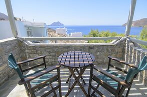 Yperia Hotel