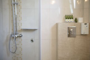 Yperia Hotel