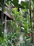 Isann Lodge
