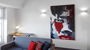 Semaphore Splash Apartments