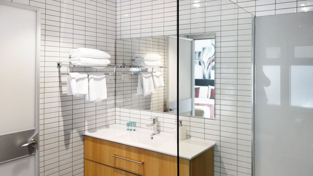 Semaphore Splash Apartments