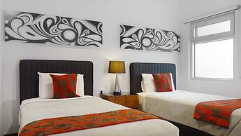 Semaphore Splash Apartments