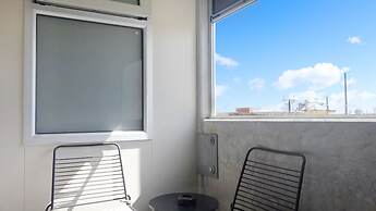 Semaphore Splash Apartments