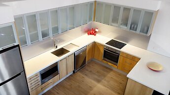 Semaphore Splash Apartments